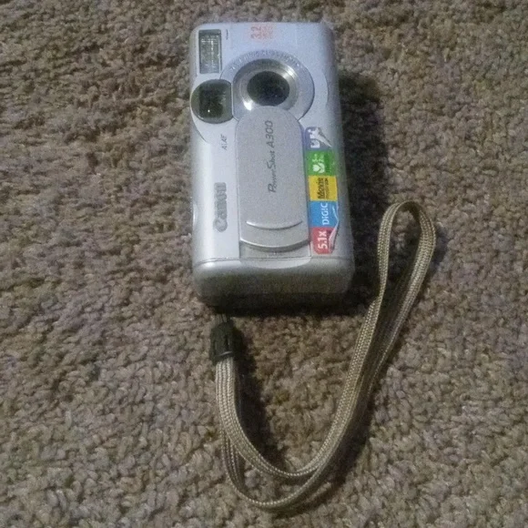 Canon PowerShot A300 Compacte 3.2MP Argent – Appareil Photo Numérique D’occasion
